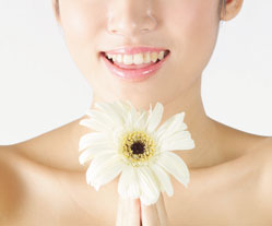 光导纤维喉镜微创疗法 净除声带息肉